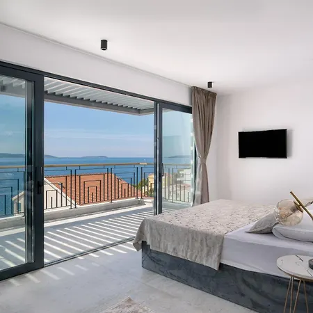 Luxury Adriatica-*heated Pool-sauna-jacuzzi* * 트로기르