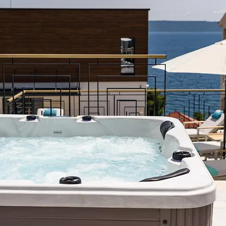 Luxury Adriatica-*heated Pool-sauna-jacuzzi*