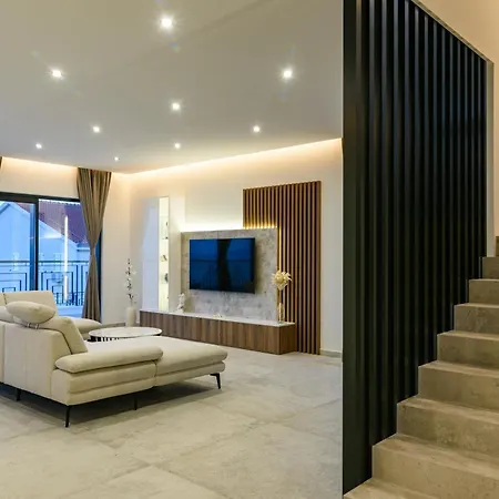 Luxury Adriatica-*heated Pool-sauna-jacuzzi* فيلة *