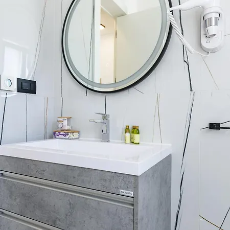 Villa Luxury Adriatica-*heated Pool-sauna-jacuzzi* Trogir