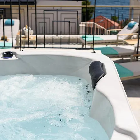 Luxury Adriatica-*heated Pool-sauna-jacuzzi* فيلة *