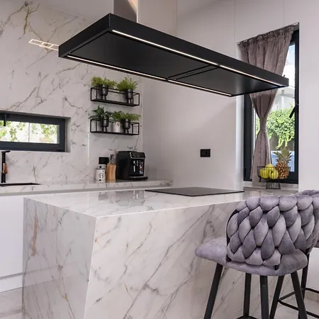 Villa Luxury Adriatica-*heated Pool-sauna-jacuzzi* *