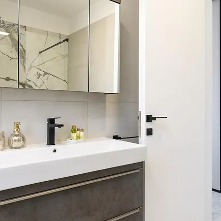 Luxury Adriatica-*heated Pool-sauna-jacuzzi* 트로기르