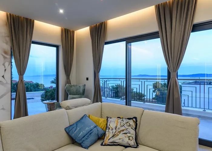 Luxury Adriatica-*heated Pool-sauna-jacuzzi* Villa Trogir