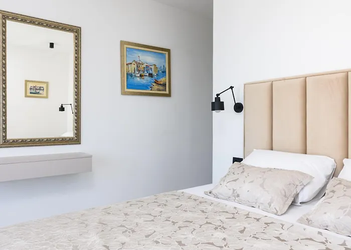 Luxury Adriatica-*heated Pool-sauna-jacuzzi* * Trogir