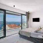 Luxury Adriatica-*heated Pool-sauna-jacuzzi* * Trogir