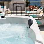 Luxury Adriatica-*heated Pool-sauna-jacuzzi* Villa *