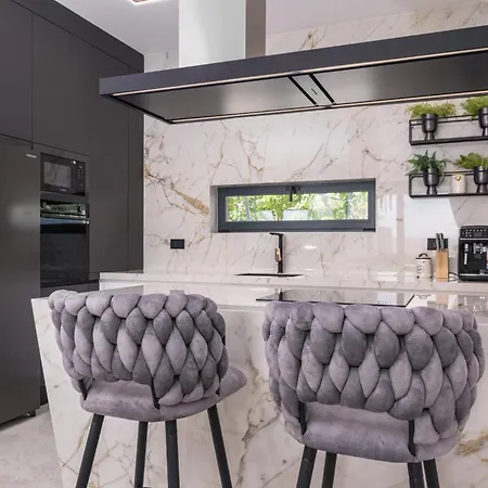 Luxury Adriatica-*heated Pool-sauna-jacuzzi* Вилла *