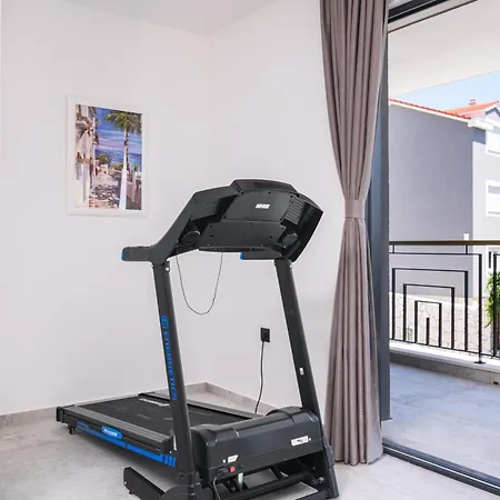Luxury Adriatica-*heated Pool-sauna-jacuzzi* Вилла Трогир