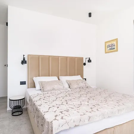 Вилла Luxury Adriatica-*heated Pool-sauna-jacuzzi* *