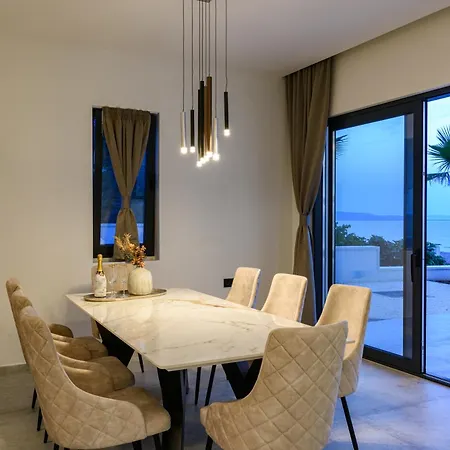 Vila Luxury Adriatica-*heated Pool-sauna-jacuzzi*