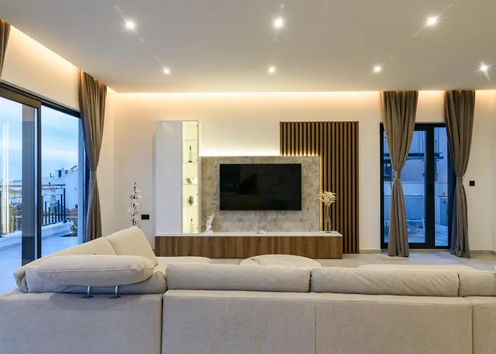 Luxury Adriatica-*heated Pool-sauna-jacuzzi* Villa Traù