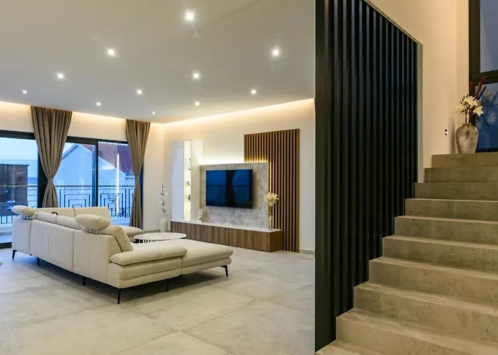 Luxury Adriatica-*heated Pool-sauna-jacuzzi* Villa *