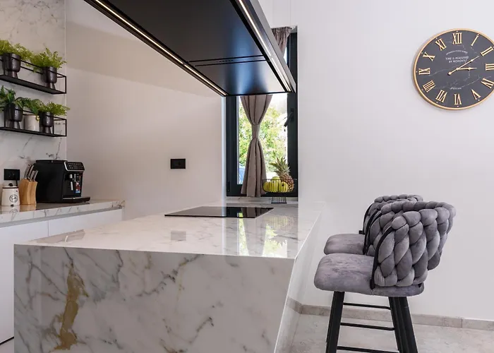 Luxury Adriatica-*heated Pool-sauna-jacuzzi* *