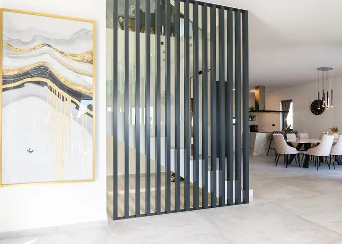 Luxury Adriatica-*heated Pool-sauna-jacuzzi* * Traù