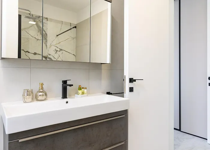 Luxury Adriatica-*heated Pool-sauna-jacuzzi* Traù