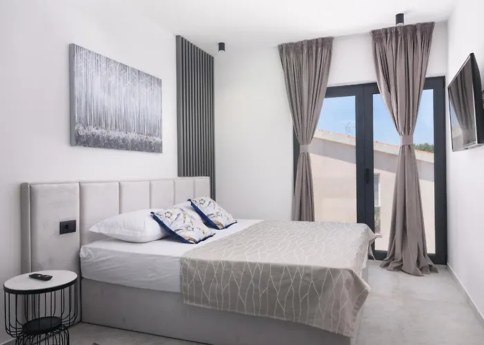 Luxury Adriatica-*heated Pool-sauna-jacuzzi*