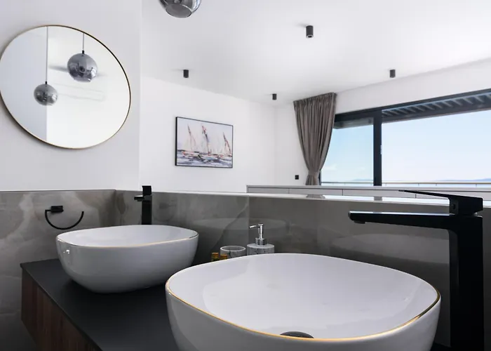 Luxury Adriatica-*heated Pool-sauna-jacuzzi* Villa Traù