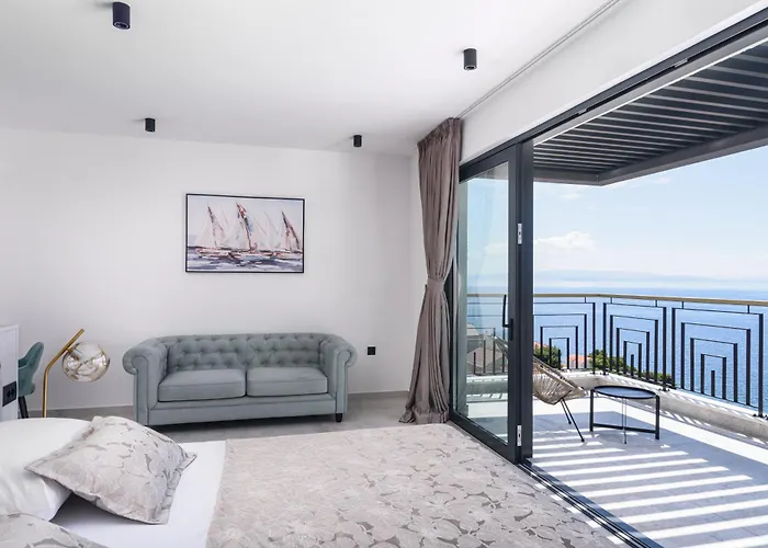 Luxury Adriatica-*heated Pool-sauna-jacuzzi* Villa Traù